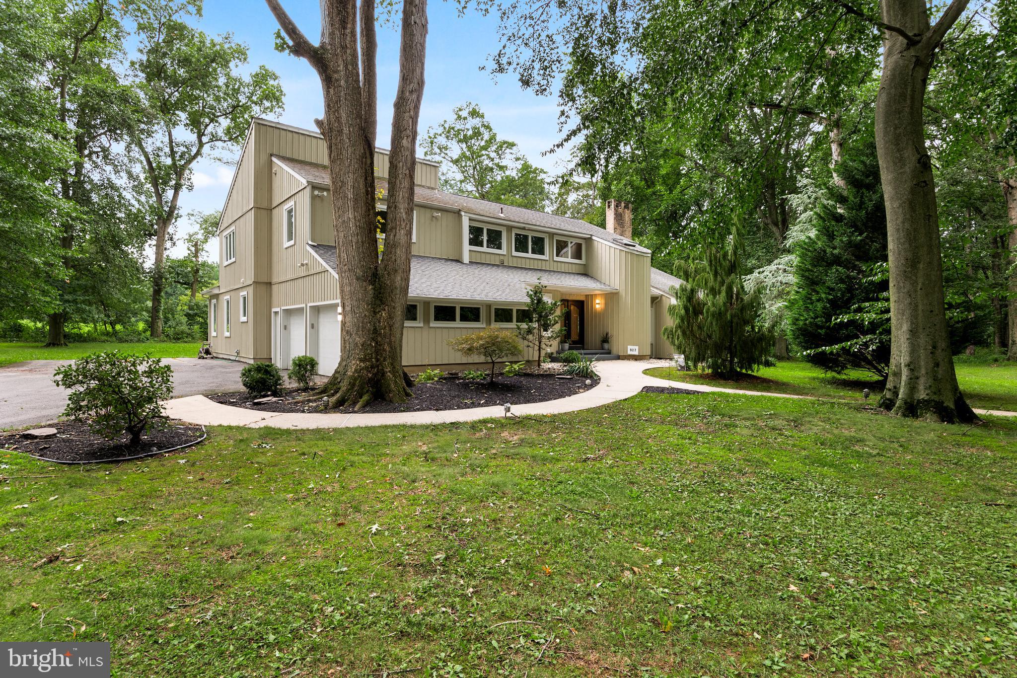 927 Cox Road Moorestown, NJ 08057 - Photo 1 of 61