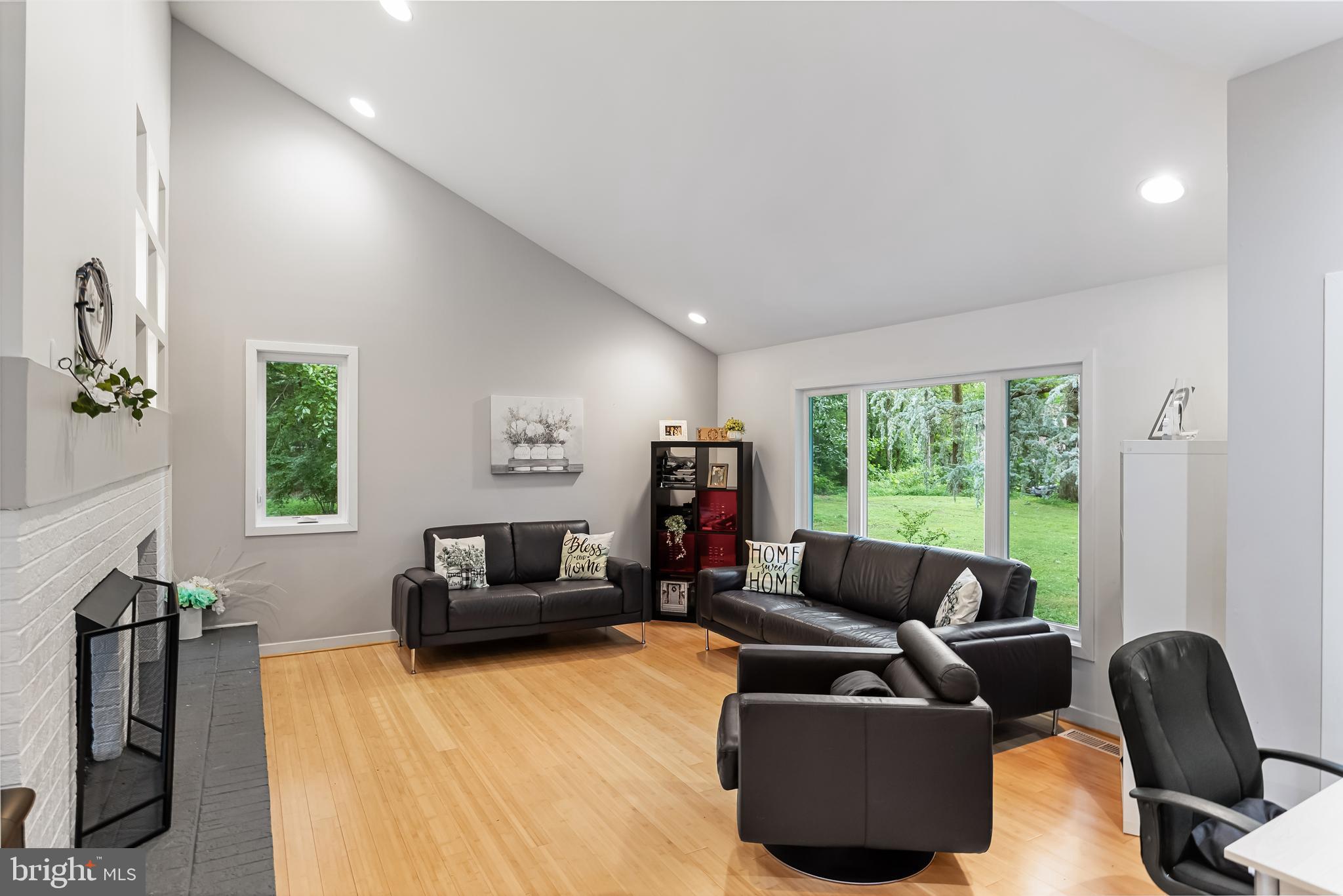 927 Cox Road Moorestown, NJ 08057 - Photo 8 of 61