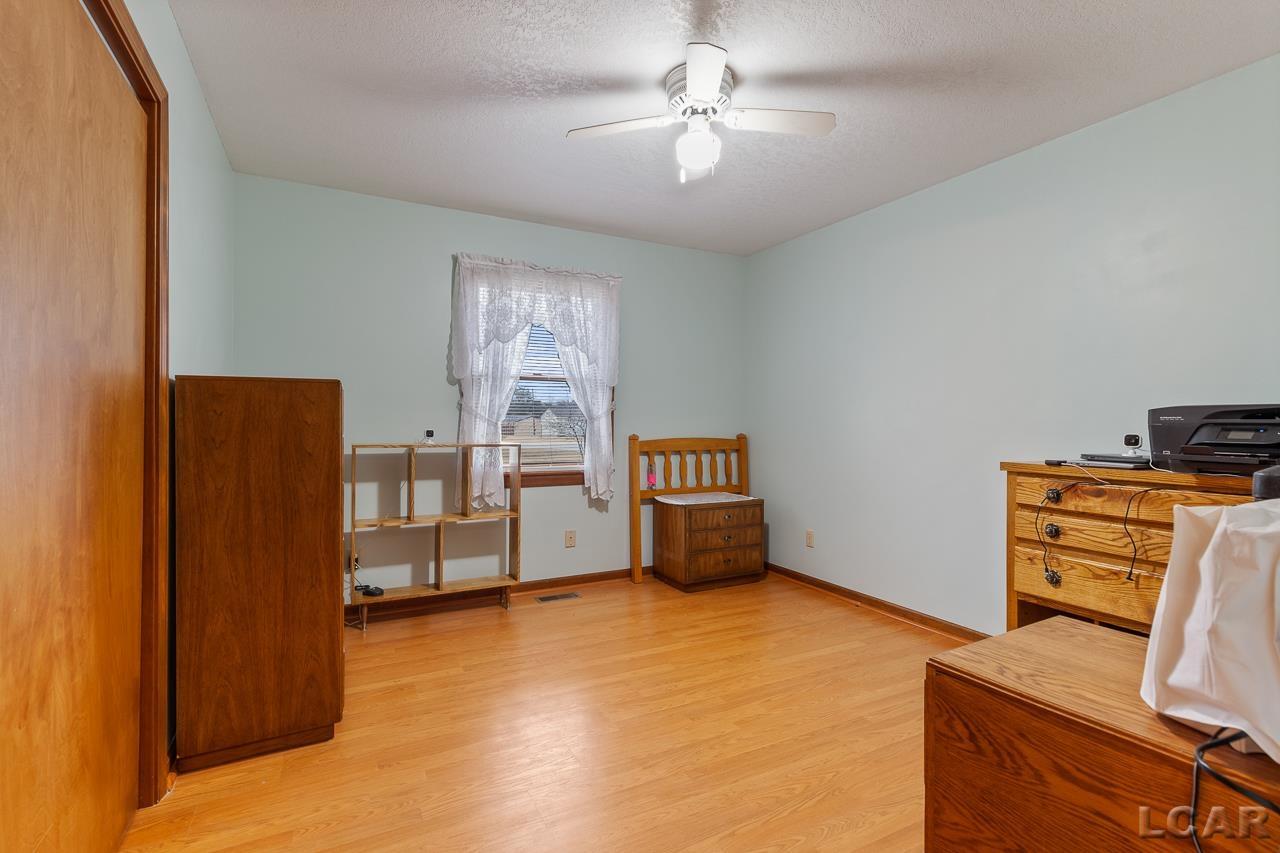 1142 Sutton Road Adrian, MI 49221 - Photo 18 of 34 50101770-17.JPG