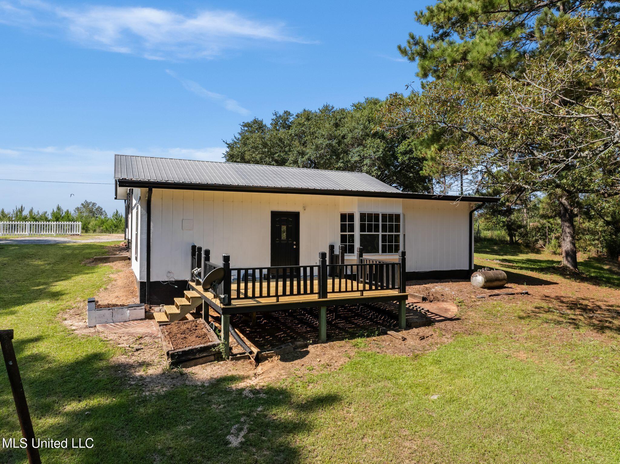 2225 Columbia Purvis Road Lumberton, MS 39455 - Photo 32 of 41 32_2225_Columbia_Purvis_Rd-32