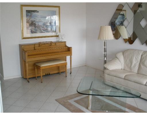 4044 Cornwall C Boca Raton, FL 33434 - Photo 6 of 8 Additional Photo