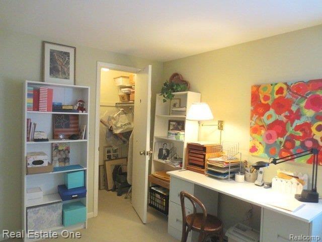 5070 Patrick Road West Bloomfield, MI 48322 - Photo 27 of 33 2ND BEDROOM W/WALK IN CLOSET