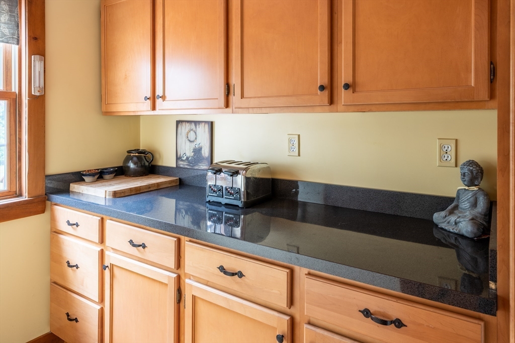 29 Miscoe Hill Road Mendon, MA 01756 - Photo 13 of 26