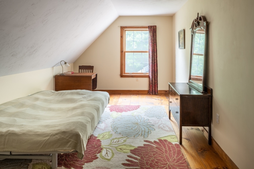 29 Miscoe Hill Road Mendon, MA 01756 - Photo 18 of 26