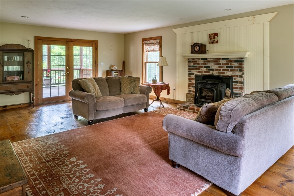 29 Miscoe Hill Road Mendon, MA 01756 - Photo 8 of 26