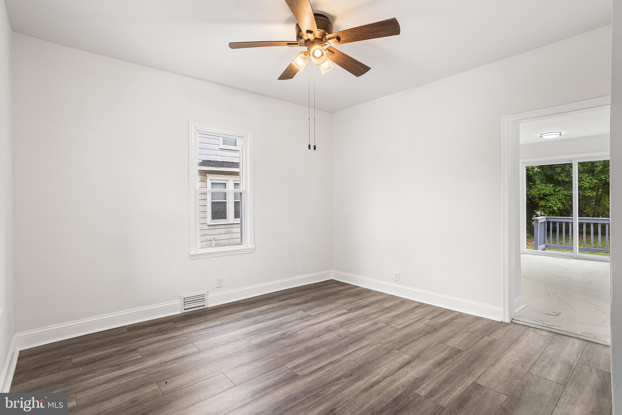410 Walnut Avenue Laurel Springs, NJ 08021 - Photo 8 of 30