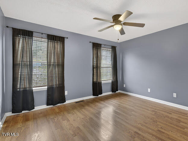 2701 Broad Street Bristol, TN 37620 - Photo 24 of 45 IMG_5717