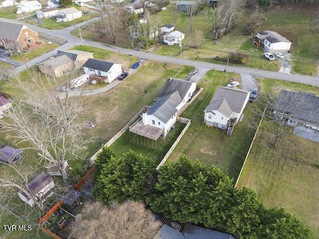 2701 Broad Street Bristol, TN 37620 - Photo 7 of 45 IMG_5703