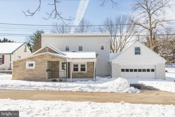 $3,300 | 329 Hillcrest Avenue, Conshohocken, PA 19428