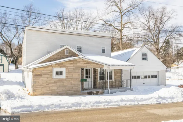 $3,300 | 329 Hillcrest Avenue, Conshohocken, PA 19428