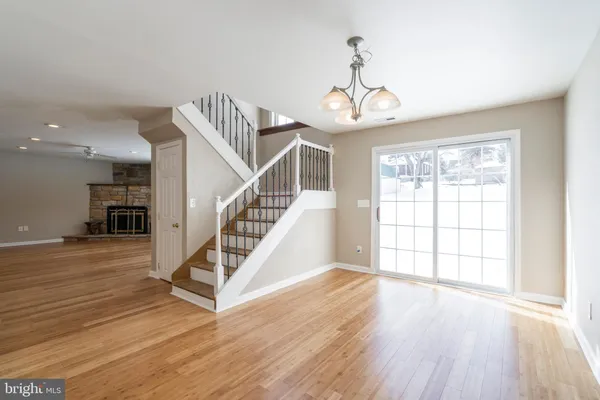 $3,300 | 329 Hillcrest Avenue, Conshohocken, PA 19428