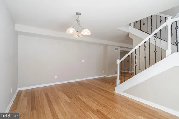 $3,300 | 329 Hillcrest Avenue, Conshohocken, PA 19428