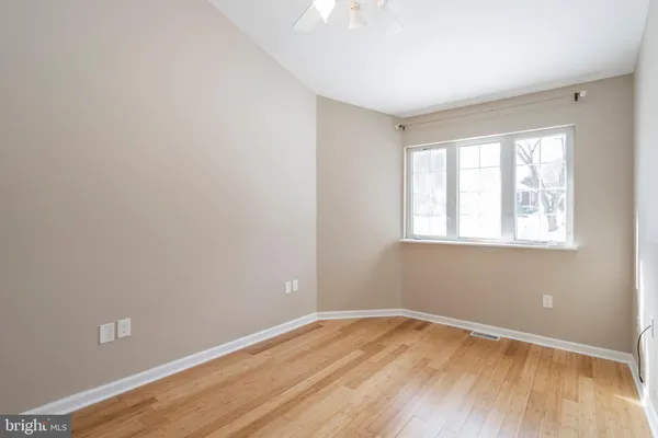 $3,300 | 329 Hillcrest Avenue, Conshohocken, PA 19428