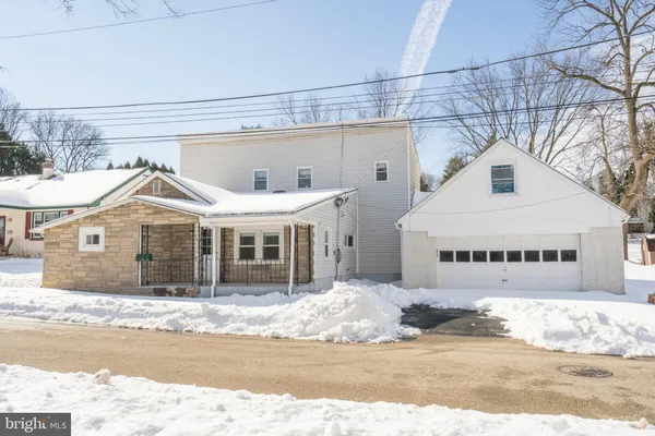 $3,300 | 329 Hillcrest Avenue, Conshohocken, PA 19428