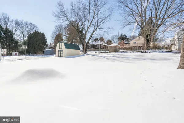 $3,300 | 329 Hillcrest Avenue, Conshohocken, PA 19428