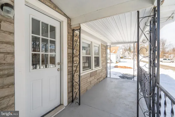$3,300 | 329 Hillcrest Avenue, Conshohocken, PA 19428