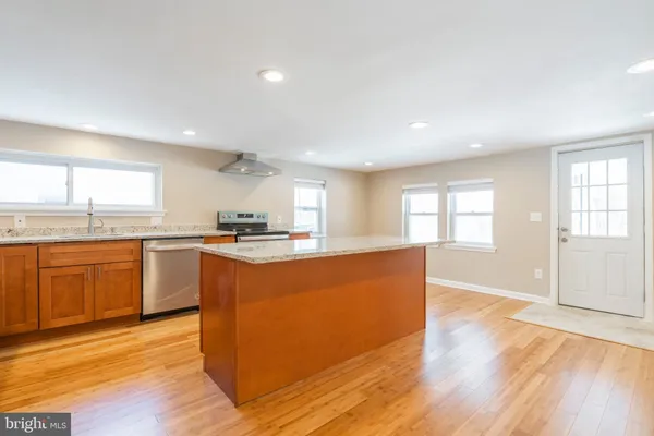 $3,300 | 329 Hillcrest Avenue, Conshohocken, PA 19428