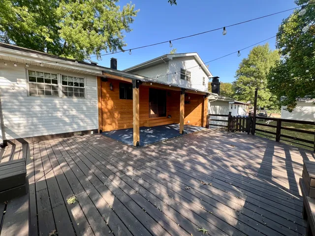 $239,900 | 17 Park Drive, Villa Grove, IL 61956