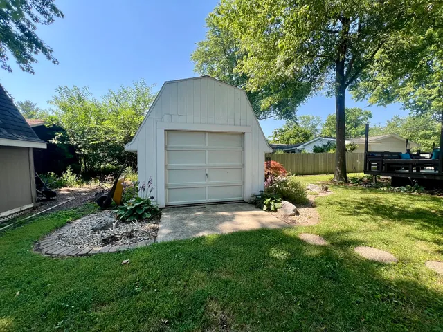 $239,900 | 17 Park Drive, Villa Grove, IL 61956