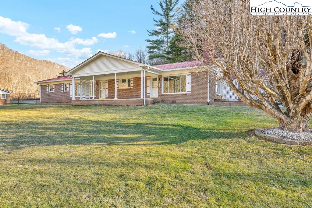 2578 Meat Camp Road Todd, NC 28684 - Photo 4 of 44