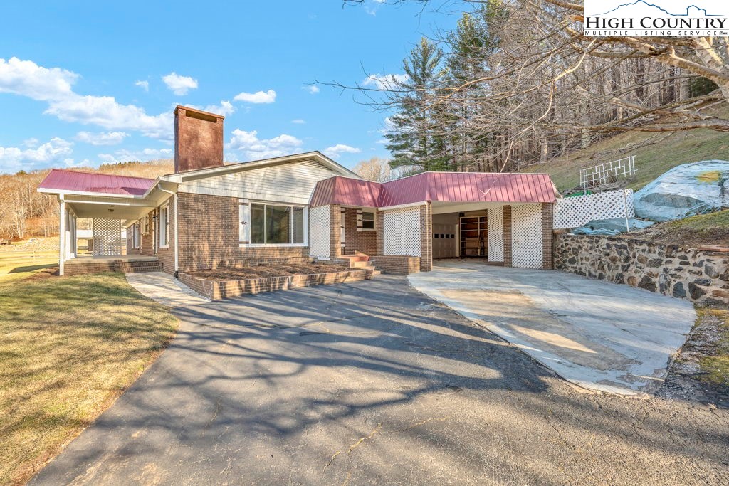 2578 Meat Camp Road Todd, NC 28684 - Photo 5 of 44