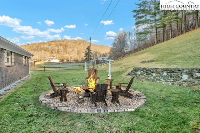 $555,000 | 2578 Meat Camp Road, Todd, NC 28684