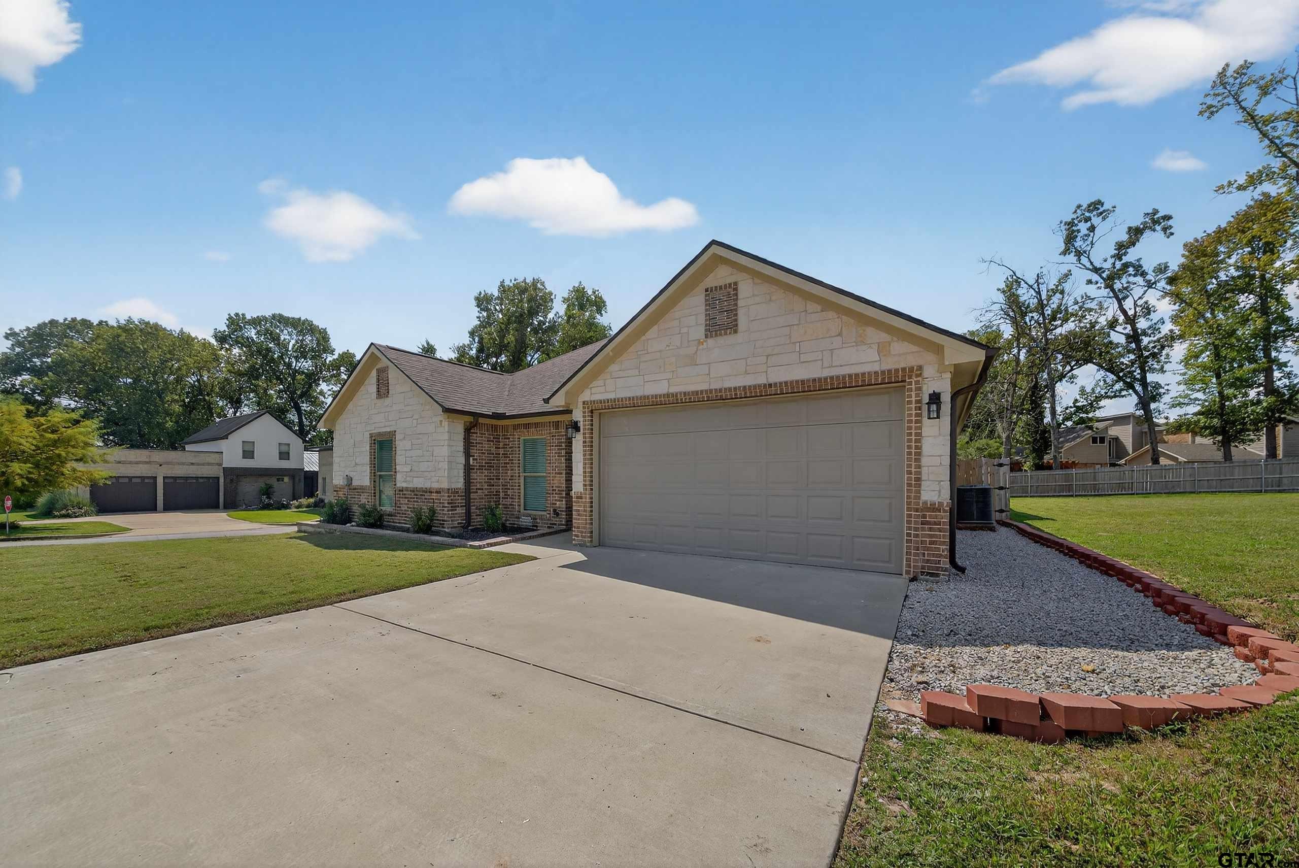 23001 Red Azalea Lane Lindale, TX 75771 - Photo 3 of 35