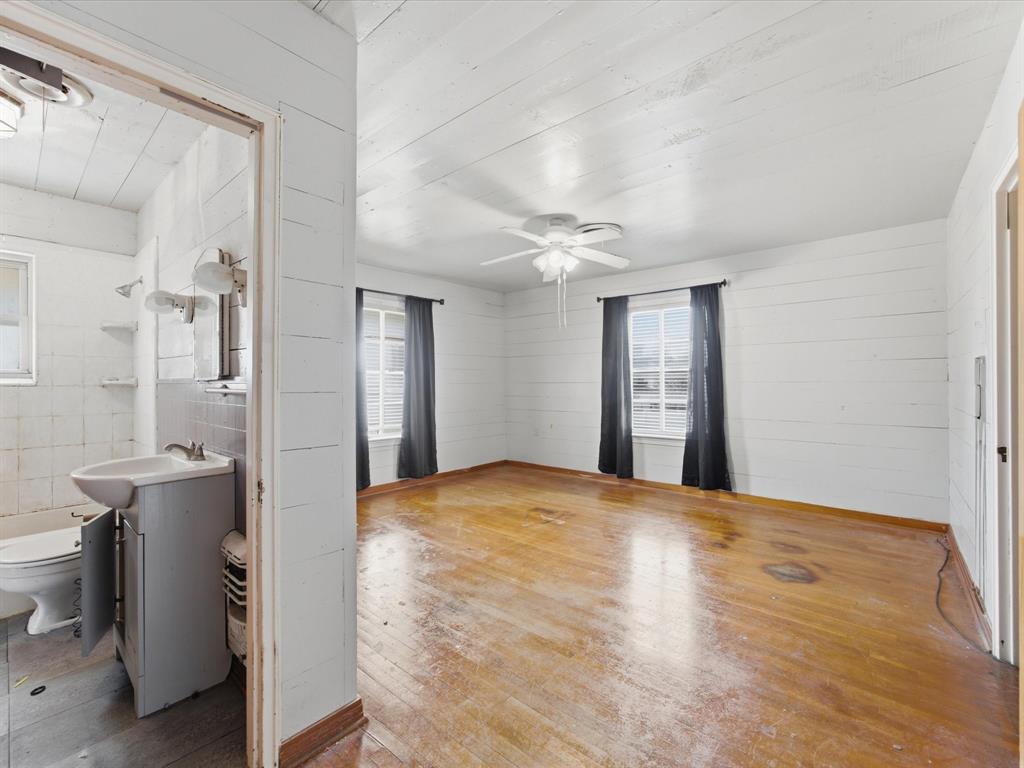 901 South College Avenue Decatur, TX 76234 - Photo 21 of 38