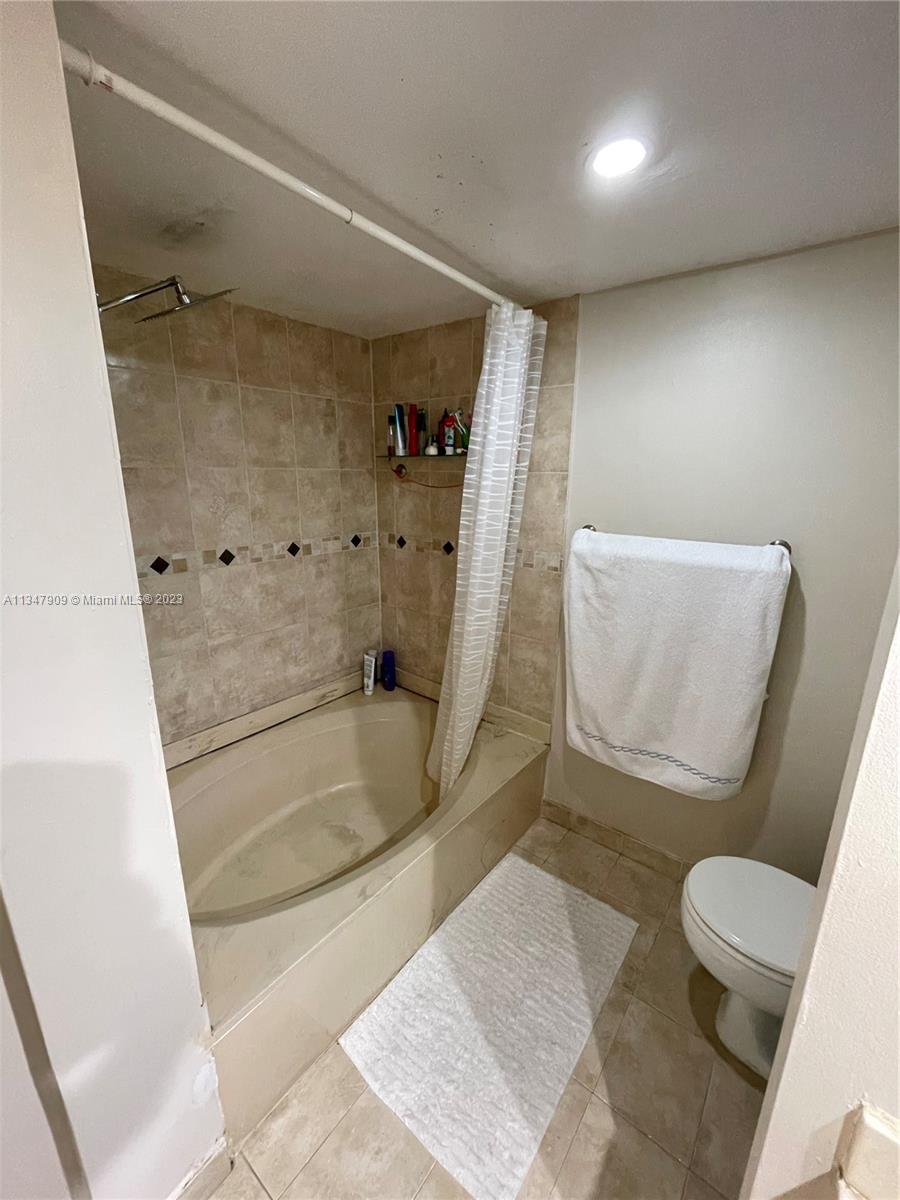 Ives Estates Miami, FL 33179 - Photo 15 of 34