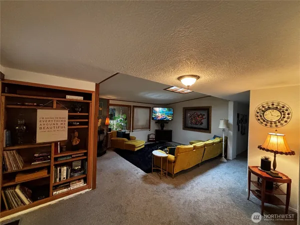 $585,000 | 16119 254th St Court East, Graham, WA 98338