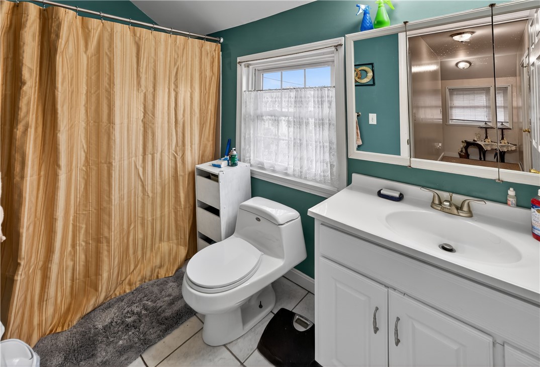 8 Arnold Avenue Lincoln, RI 02865 - Photo 12 of 15