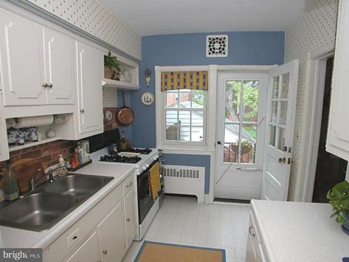 104 Dunkirk Road Baltimore, MD 21212 - Photo 6 of 18 Kitchen