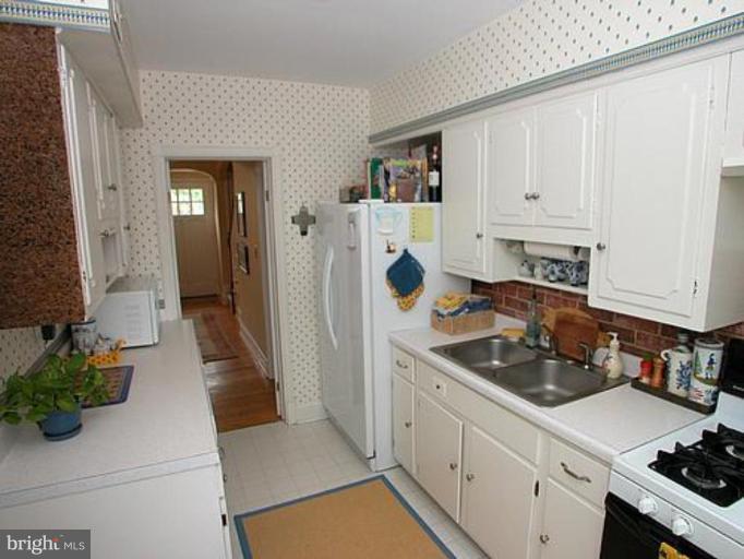 104 Dunkirk Road Baltimore, MD 21212 - Photo 7 of 18 Kitchen #2