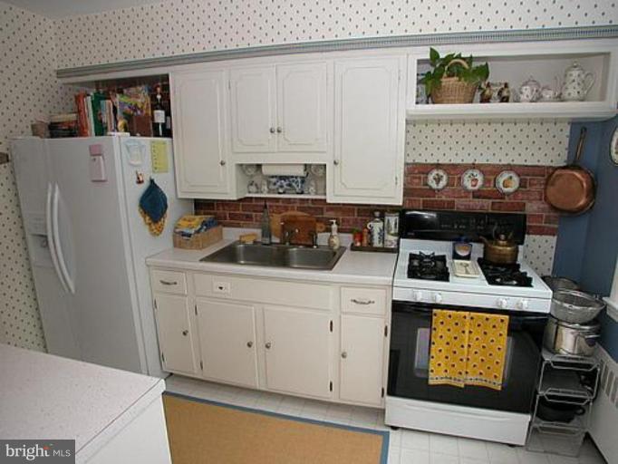 104 Dunkirk Road Baltimore, MD 21212 - Photo 8 of 18 Kitchen #3