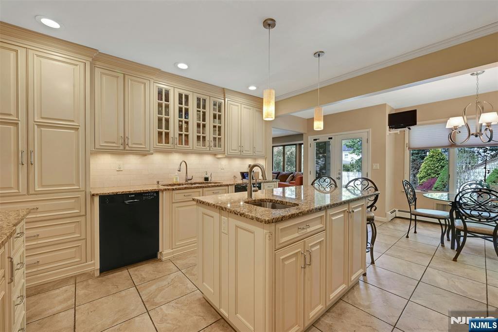 1334 Pennington Road Teaneck, NJ 07666 - Photo 11 of 36