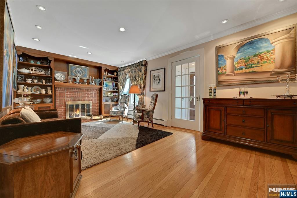 1334 Pennington Road Teaneck, NJ 07666 - Photo 2 of 36