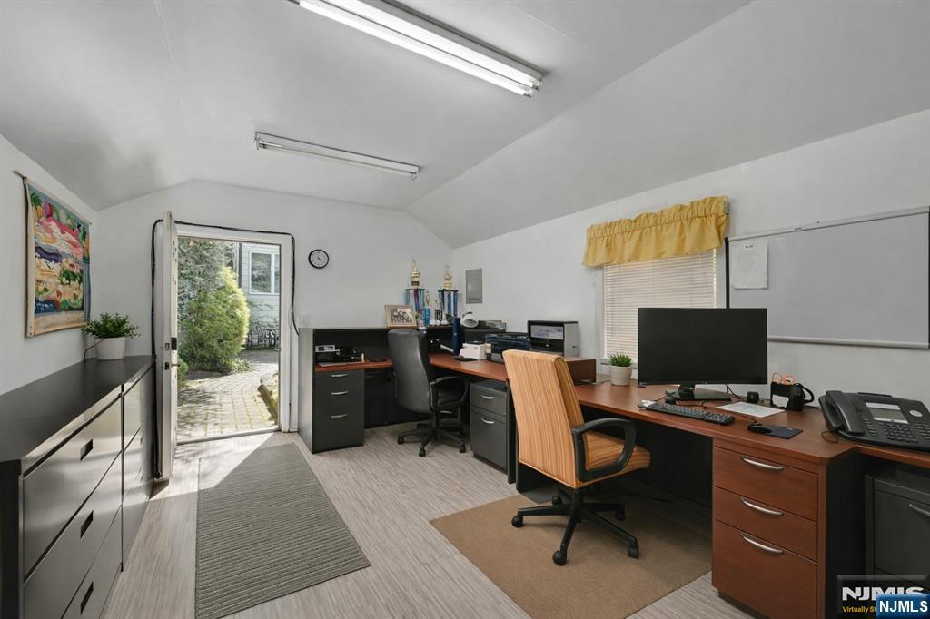 1334 Pennington Road Teaneck, NJ 07666 - Photo 31 of 36