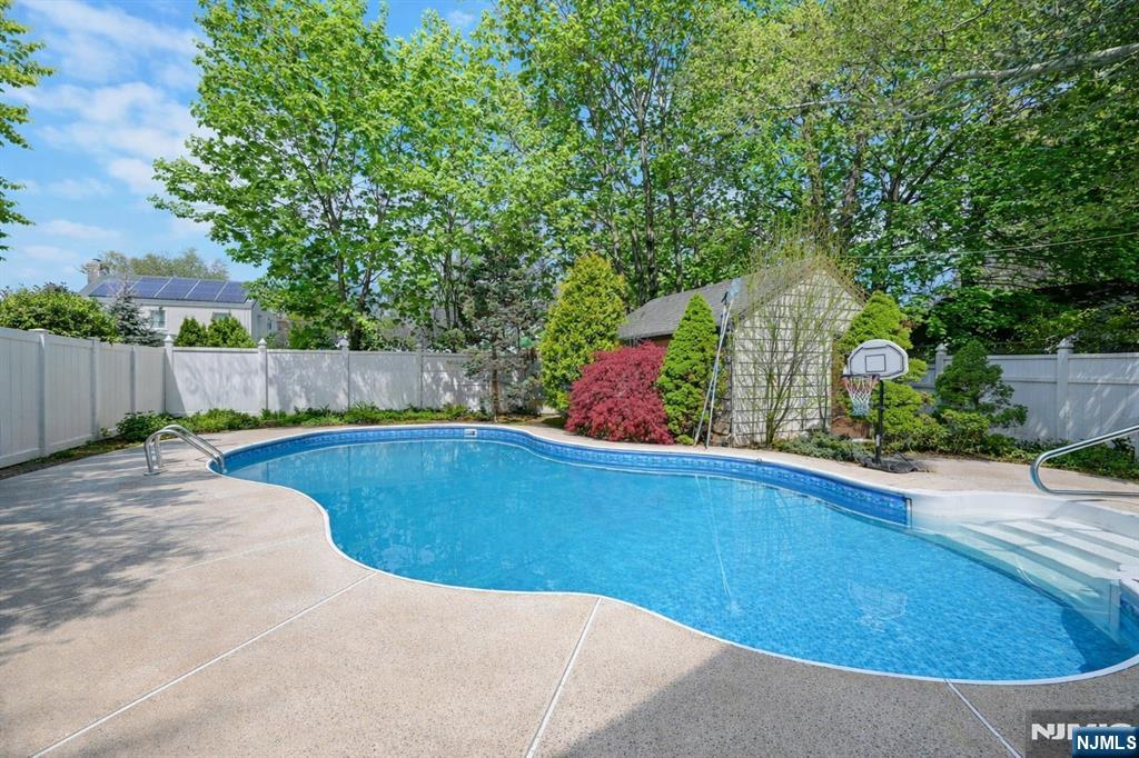 1334 Pennington Road Teaneck, NJ 07666 - Photo 32 of 36