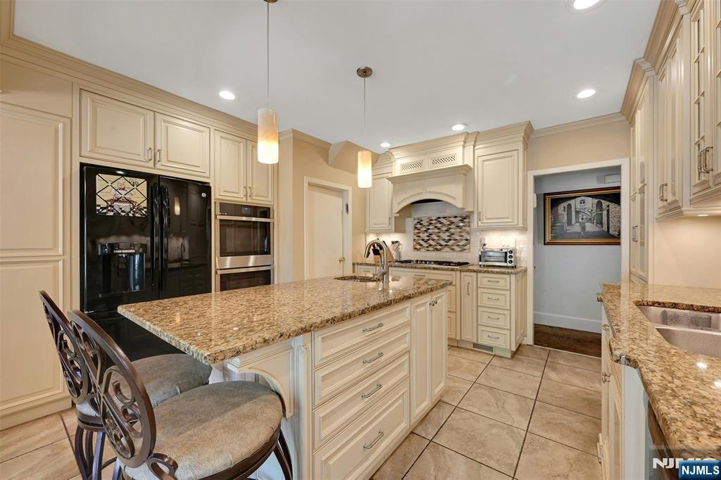 1334 Pennington Road Teaneck, NJ 07666 - Photo 9 of 36