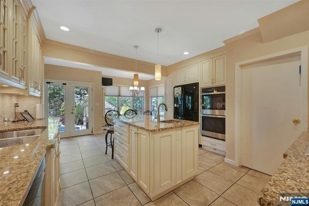 1334 Pennington Road Teaneck, NJ 07666 - Photo 10 of 36
