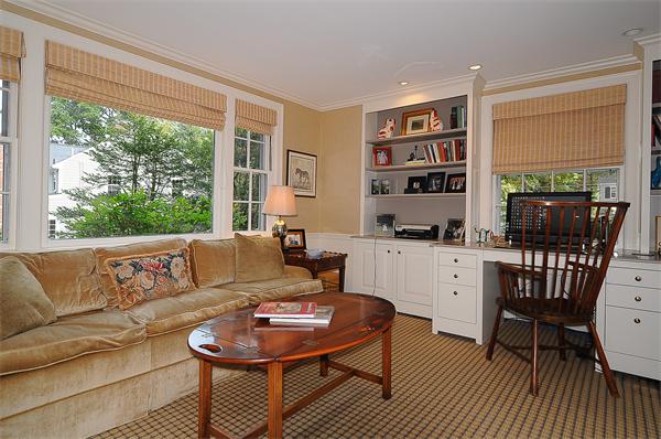 15 Deerfield Road Wellesley, MA 02481 - Photo 14 of 22