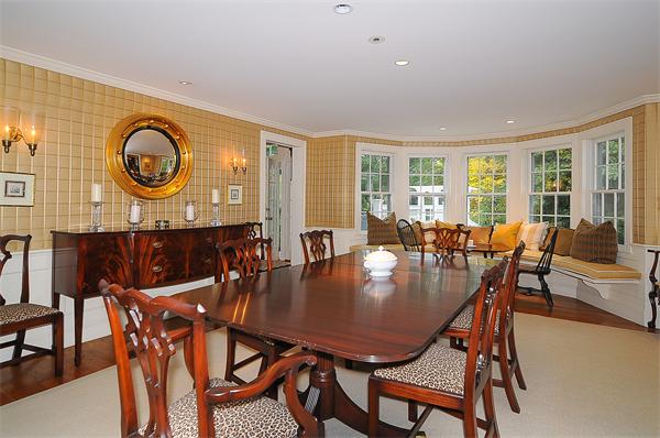 15 Deerfield Road Wellesley, MA 02481 - Photo 9 of 22