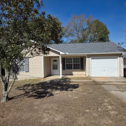 $219,000 | 292 North Avenue East, Crestview, FL 32536