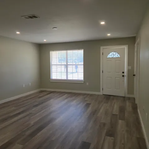 $215,900 | 292 North Avenue East, Crestview, FL 32536