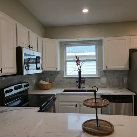 $219,000 | 292 North Avenue East, Crestview, FL 32536