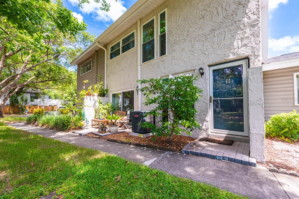 Not just a community, but a lifestyle! This 3BD/1.5BA (+ Den/4th Bedroom!) condo in Orange Tree Village is in the heart of the Hourglass District and just minutes from Downtown!