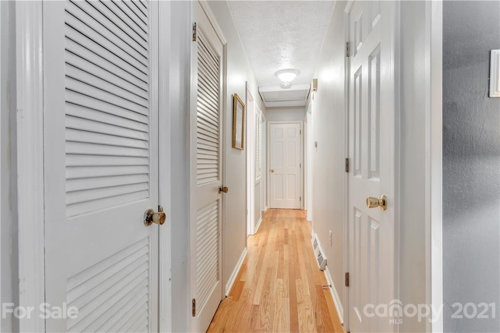 32 St Andrews Road Arden, NC 28704 - Photo 13 of 34 Gallery Image 13