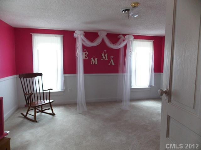 370 Dutchman Road Harmony, NC 28634 - Photo 10 of 11 a view of entryway