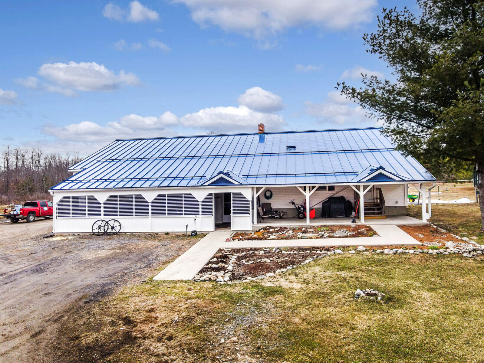 184 Bellsqueeze Road Benton, ME 04901 - Photo 1 of 58 Front View
