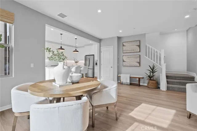 $1,599,950 | 152 Newburry, Irvine, CA 92618